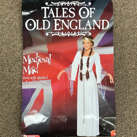 Medieval Maid Gown - Picture 6 of 6